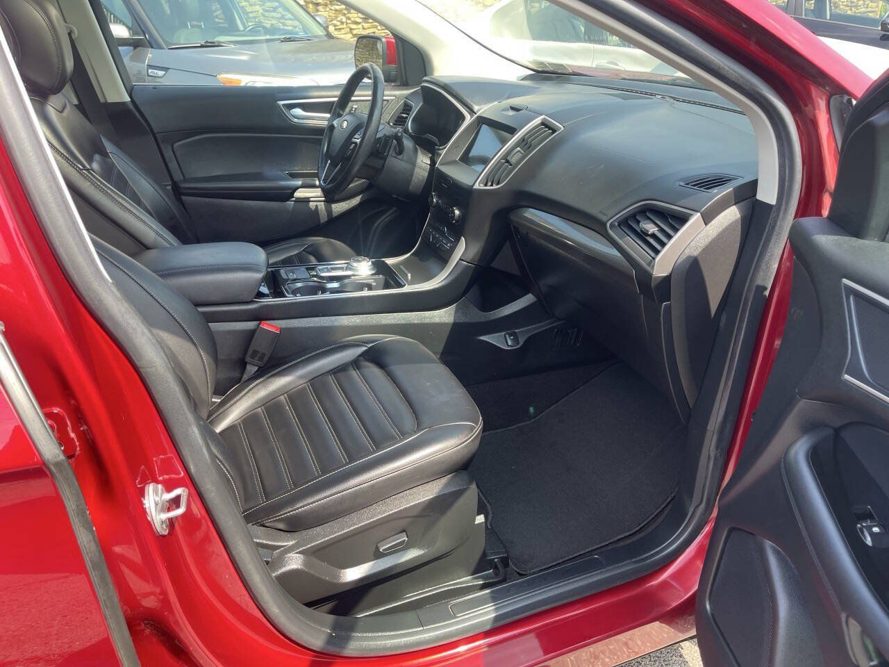 Used 2019 Ford Edge SEL w/ Equipment Group 201A AWD/4WD image 7
