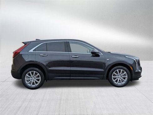 Certified 2023 Cadillac XT4 Luxury w/ Cold Weather Package image 4