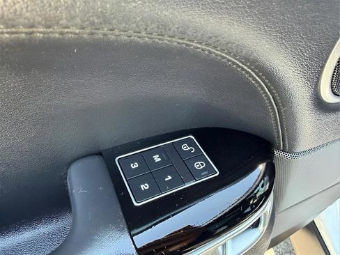 Used 2019 Land Rover Range Rover Sport HSE image 30