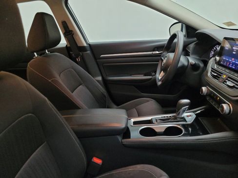 Used 2023 Nissan Altima 2.5 SV image 21