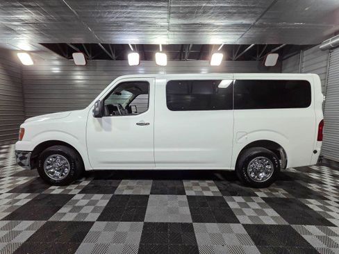 Used 2018 Nissan NV 3500 SV image 8