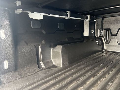 Used 2025 Chevrolet Colorado W/T image 39