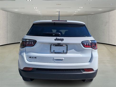 New 2026 Jeep Compass Latitude image 5