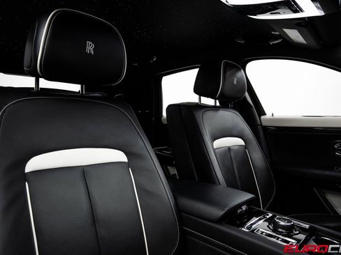 Used 2022 Rolls-Royce Ghost w/ Ghost Package image 37