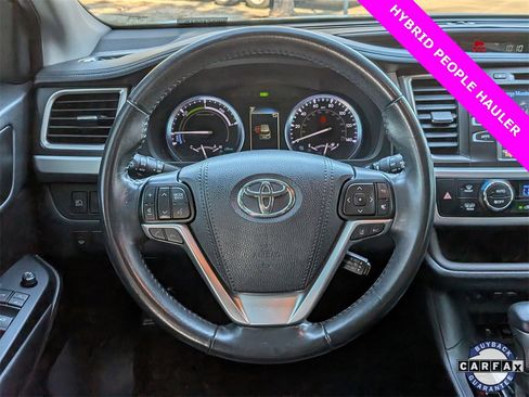 Used 2019 Toyota Highlander XLE image 10