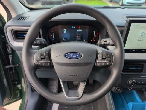New 2025 Ford Maverick XLT image 30