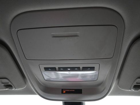 Used 2022 Chevrolet Colorado LT w/ LT Convenience Package image 21