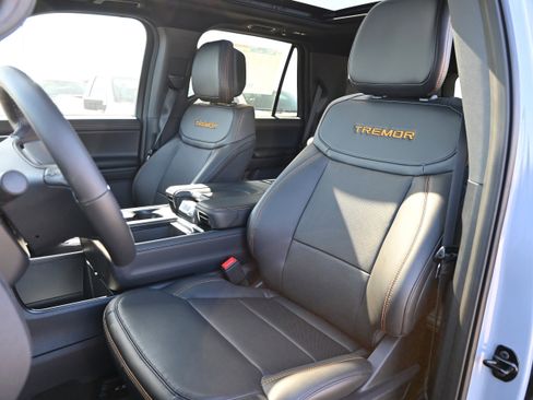 New 2026 Ford Expedition Tremor image 33