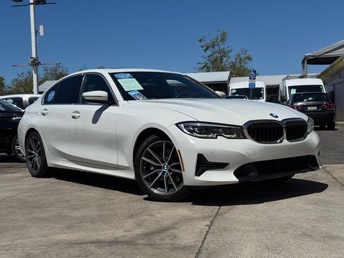 Used 2019 BMW 330i Sedan w/ Convenience Package RWD image 2