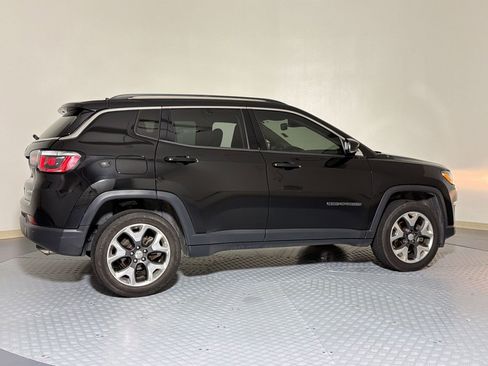 Used 2019 Jeep Compass Limited w/ Safety & Security Group AWD/4WD image 8