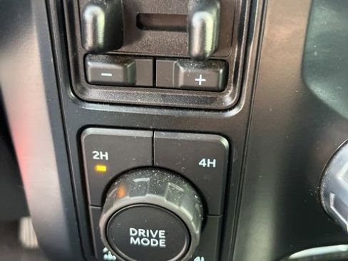 Used 2023 Ford F250 Lariat w/ Chrome Package image 24