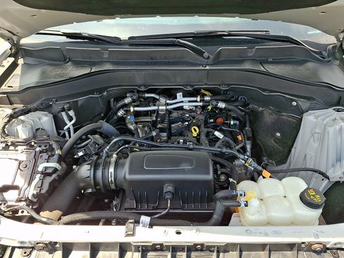 Certified 2023 Ford Explorer XLT w/ Equipment Group 202A AWD/4WD image 30