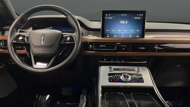 Used 2023 Lincoln Aviator Reserve w/ Equipment Group 201A AWD/4WD image 11