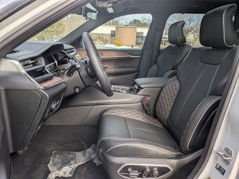 New 2025 Jeep Grand Cherokee L Summit image 12