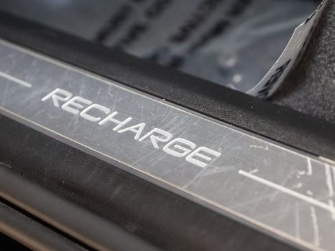 Used 2023 Volvo XC90 T8 Plus image 39