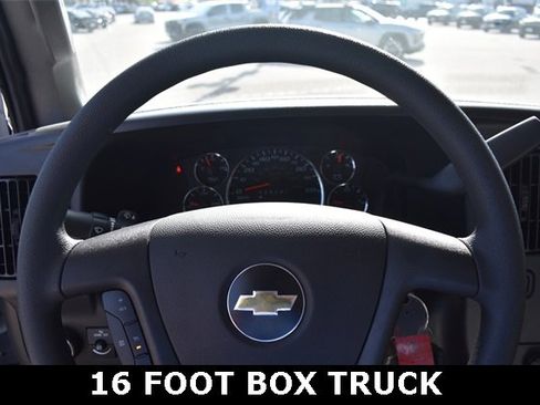 New 2025 Chevrolet Express 3500 Work Van w/ Power Convenience Package image 24