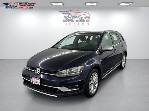 Used 2019 Volkswagen Golf Alltrack S AWD/4WD image 1