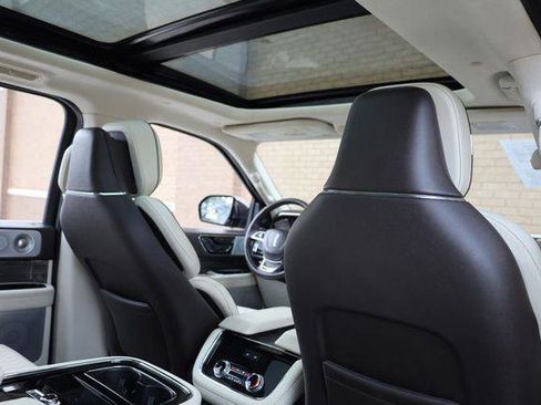 Used 2020 Lincoln Navigator Black Label AWD/4WD image 24