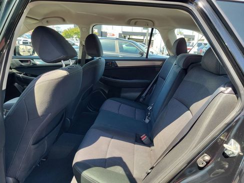 Used 2019 Subaru Outback 2.5i AWD/4WD image 15