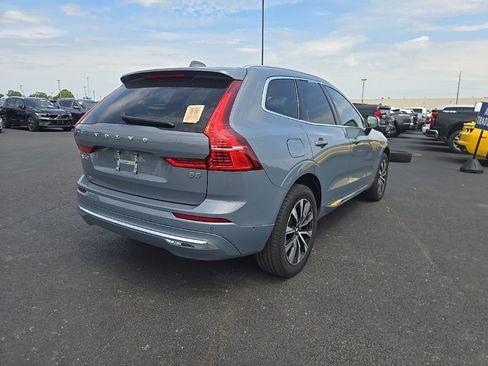 Used 2023 Volvo XC60 B5 Plus FWD image 3