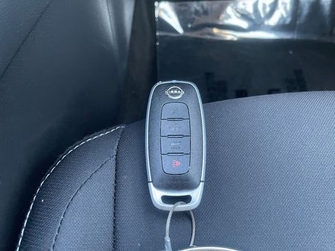 Used 2025 Nissan Sentra SV image 21