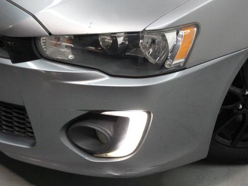 Used 2017 Mitsubishi Lancer ES image 2