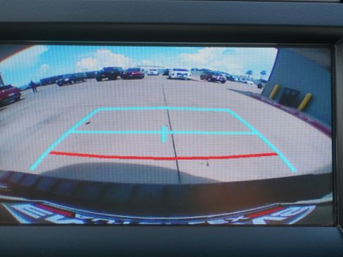 Used 2016 Toyota Camry SE FWD image 18