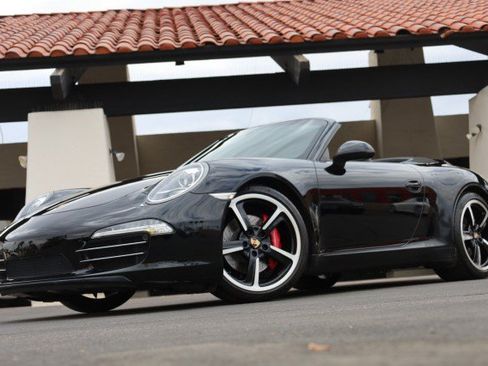 Used 2015 Porsche 911 Carrera S RWD image 3