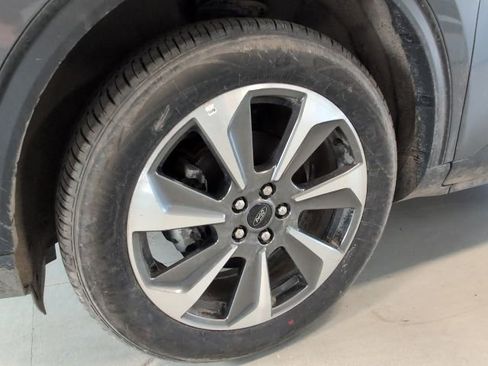 Used 2024 Ford Escape Platinum AWD/4WD image 9