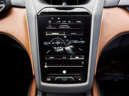 Used 2025 Lamborghini Revuelto AWD/4WD image 74