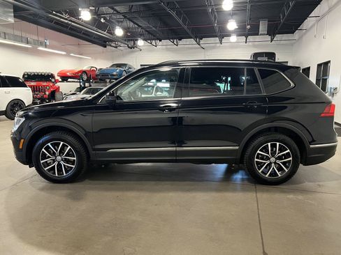 Used 2021 Volkswagen Tiguan SE FWD image 6