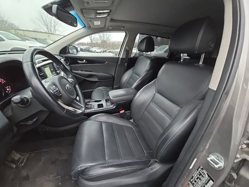 Used 2018 Kia Sorento SX image 15