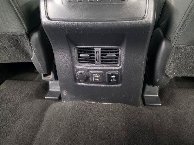 Used 2019 Nissan Titan SV w/ SV Convenience Package AWD/4WD image 40