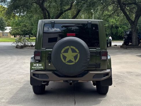 Used 2016 Jeep Wrangler Sahara AWD/4WD image 14