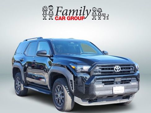 Used 2025 Toyota 4Runner SR5 AWD/4WD image 2
