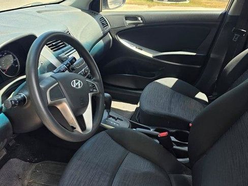 Used 2017 Hyundai Accent SE FWD image 4