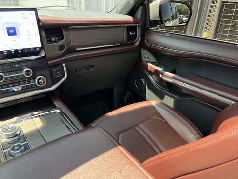 Certified 2024 Ford Expedition Limited AWD/4WD image 21