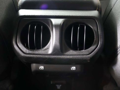 Used 2025 Jeep Wrangler Unlimited Sahara AWD/4WD image 49