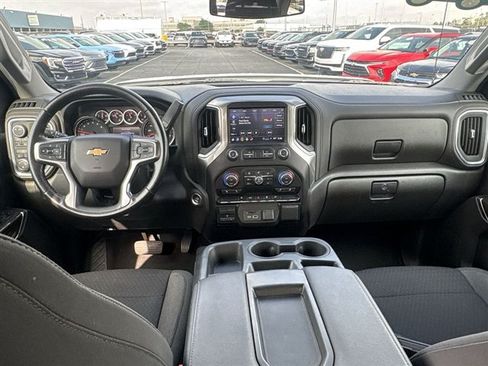 Certified 2022 Chevrolet Silverado 1500 LT w/ Convenience Package II AWD/4WD image 19
