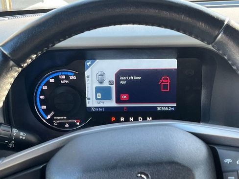 Used 2023 Ford Bronco Badlands image 30