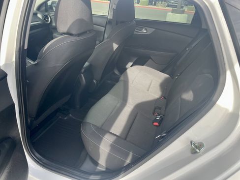 Used 2020 Kia Forte LXS image 11