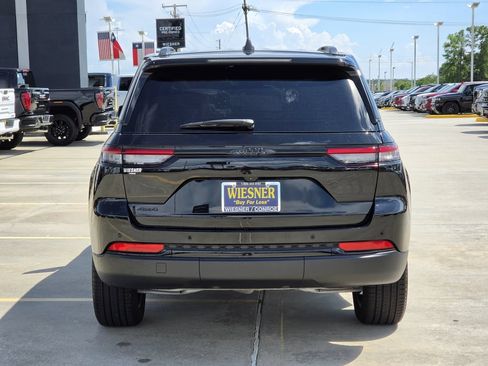 Used 2025 Jeep Grand Cherokee Limited AWD/4WD image 6