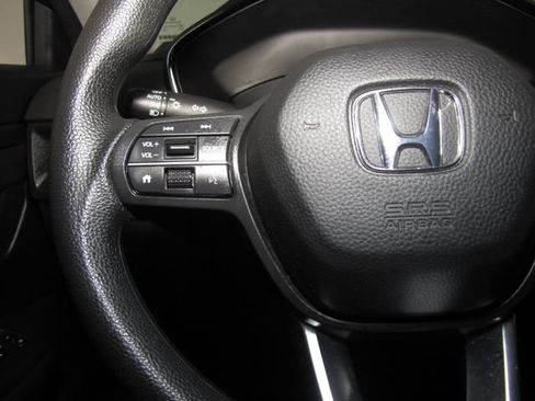 Used 2023 Honda CR-V EX image 5