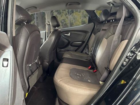 Used 2011 Hyundai Tucson GLS FWD image 10