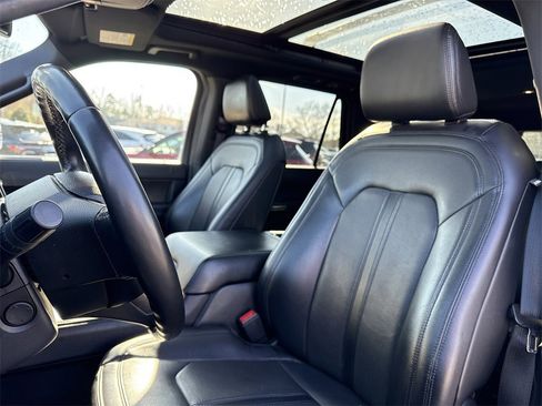Used 2021 Ford Expedition Max Limited image 17