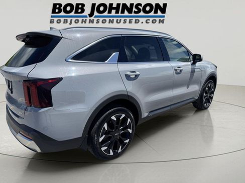 Used 2025 Kia Sorento X-Line EX AWD/4WD image 3