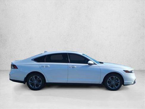 Used 2024 Honda Accord EX image 4