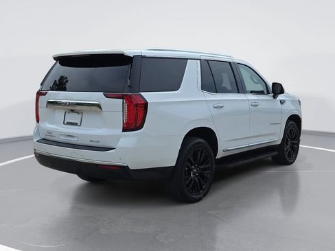 Certified 2021 GMC Yukon SLT w/ SLT Premium Package AWD/4WD image 3