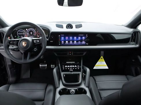 Certified 2026 Porsche Cayenne S AWD/4WD image 13