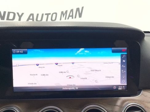 Used 2018 Mercedes-Benz E 300 image 9